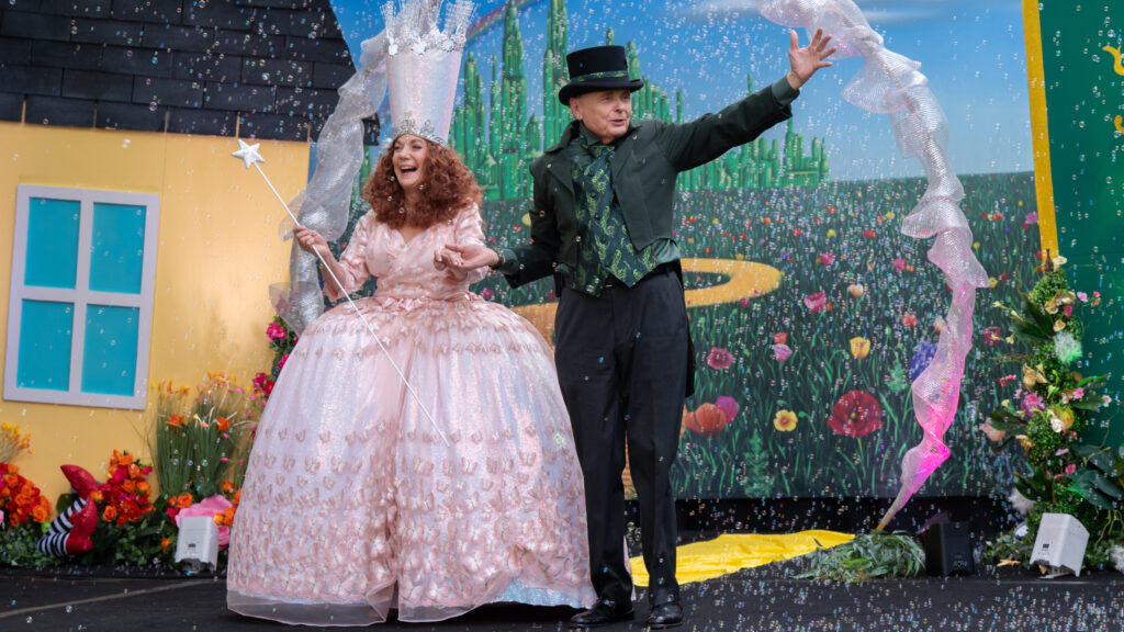 For their 25th grand entrance, the Thompsons arrived as Glinda, the Good Witch of the North, and the great and powerful Wizard of Oz. Dr. Thompson confirmed that future Avant-Garde galas will now look to Ringling students to set the tone and launch the evening event.